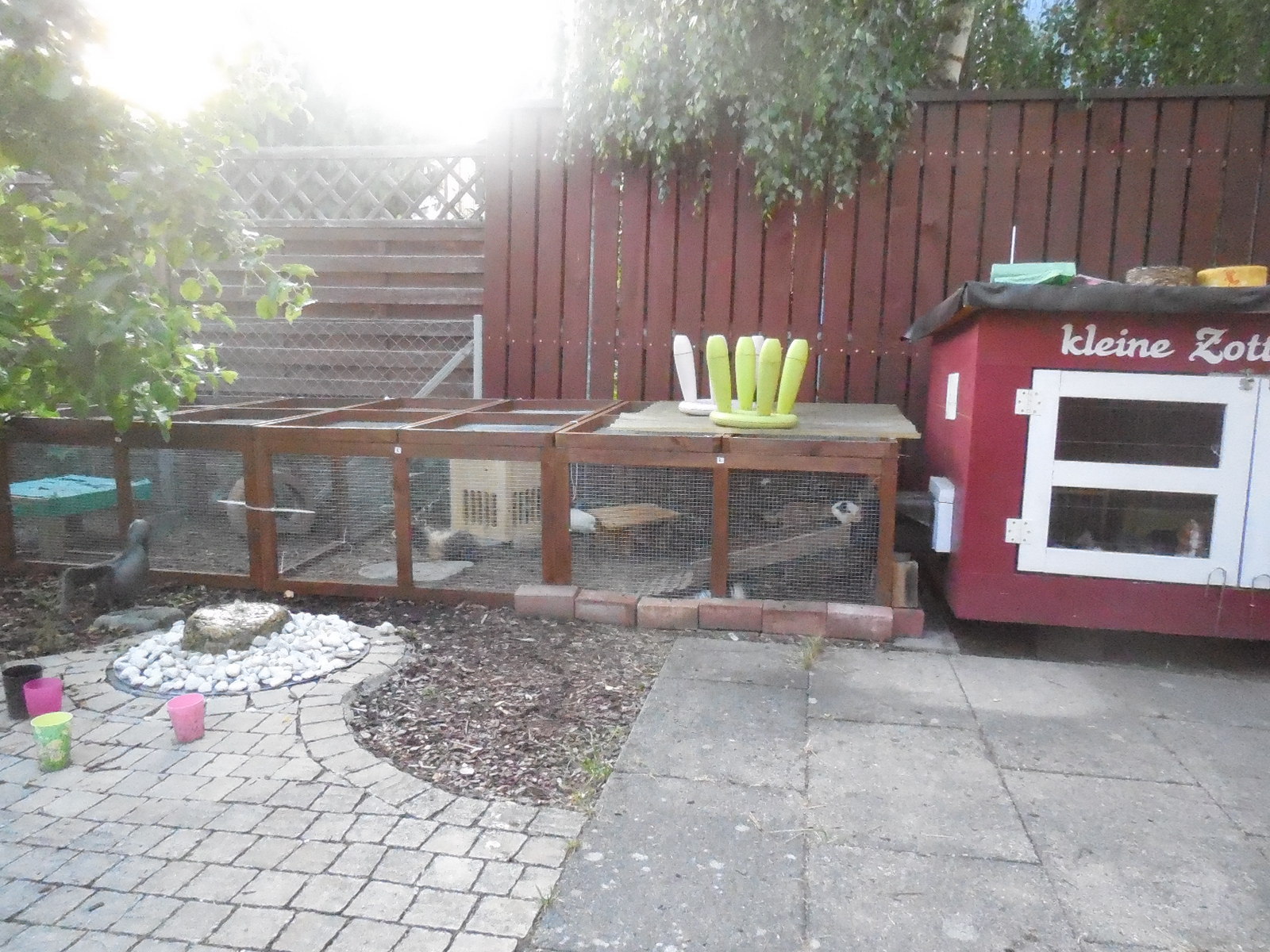 wenn´s regnet, wird das "Timber-Gehege" natürlich abgedeckt.